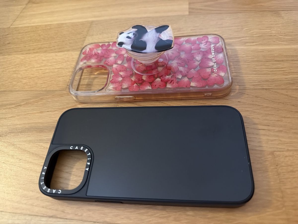 iDeal of Sweden Cover & Protezioni schermo: 2 iPhone 14 Handyhüllen (bundle) – Usato da Fribourg venduto da DayaneH. 1