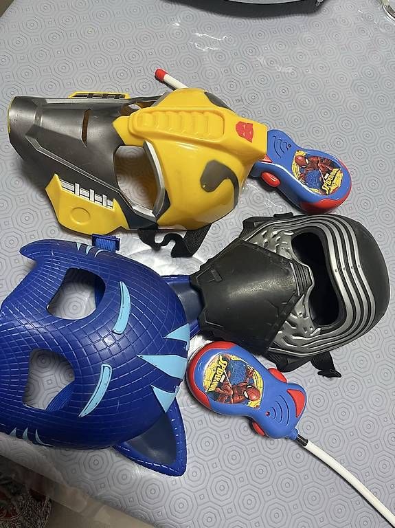 Maschere: Divers masques  – Usato da Pully venduto da yaa_rm7x