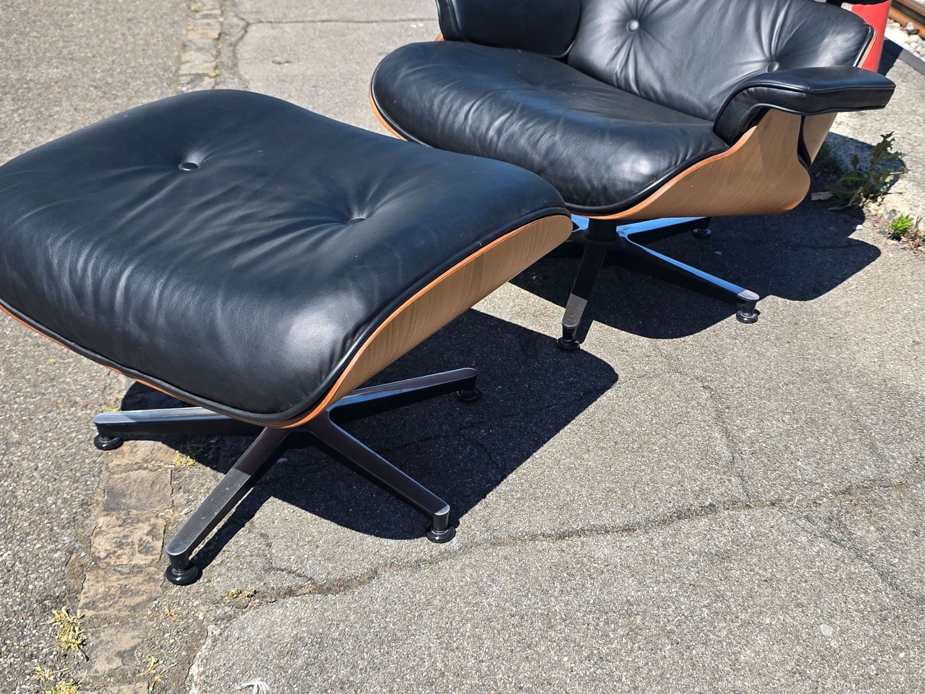Poltrone: Cofemo Lounge Chair mit Ottoman - Leder schwarz - Ref. 05/71 – Usato da Au ZH venduto da BrockiAu 5