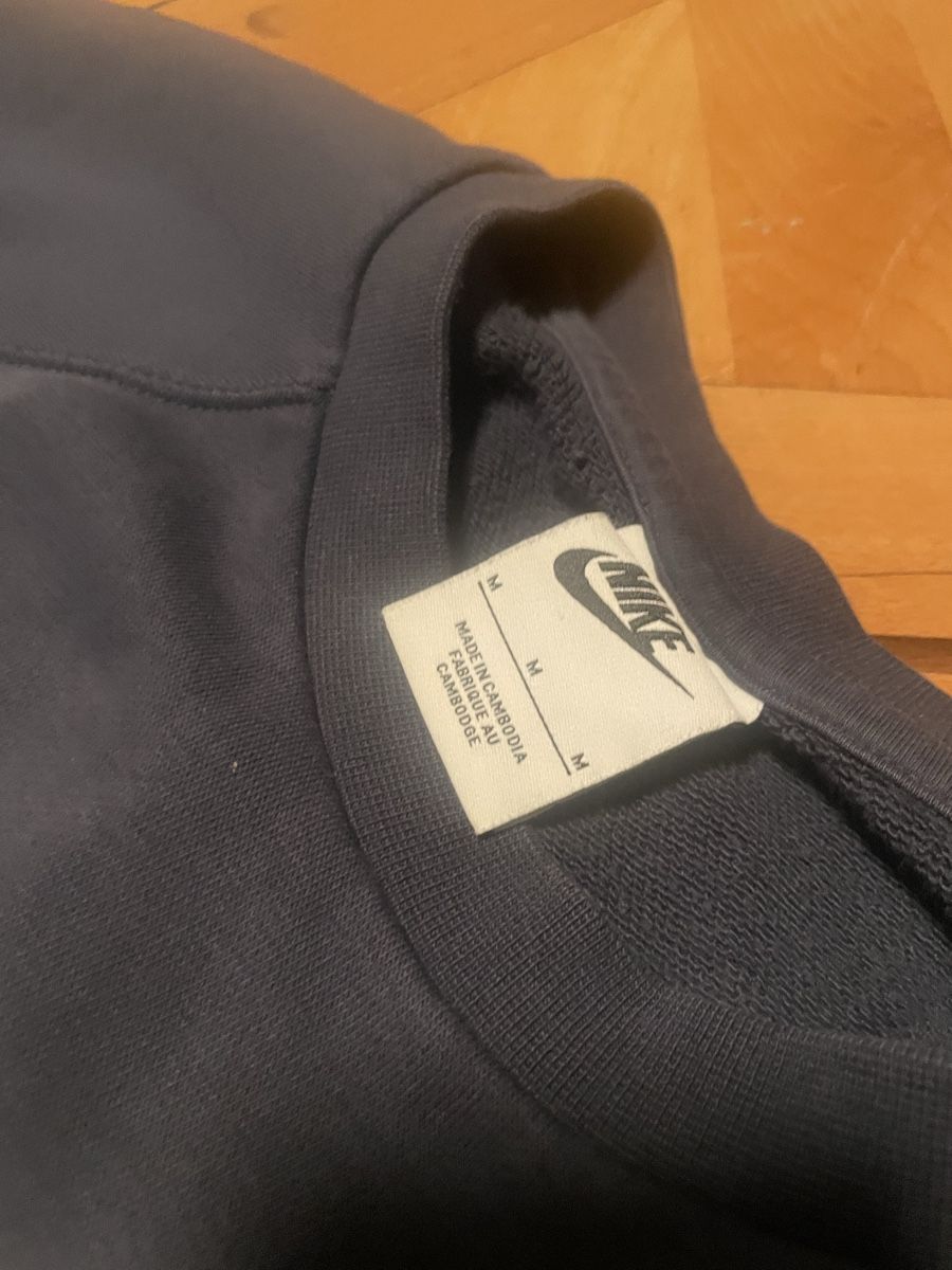 Nike Maglioni & Felpe: Nike Sweatshirt M – Usato da Luzern venduto da Mallku 2