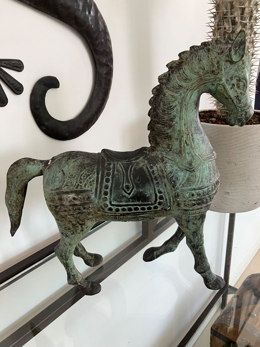 Figuren: Cheval en métal – Gebraucht aus Pully von gas_6k8z 1