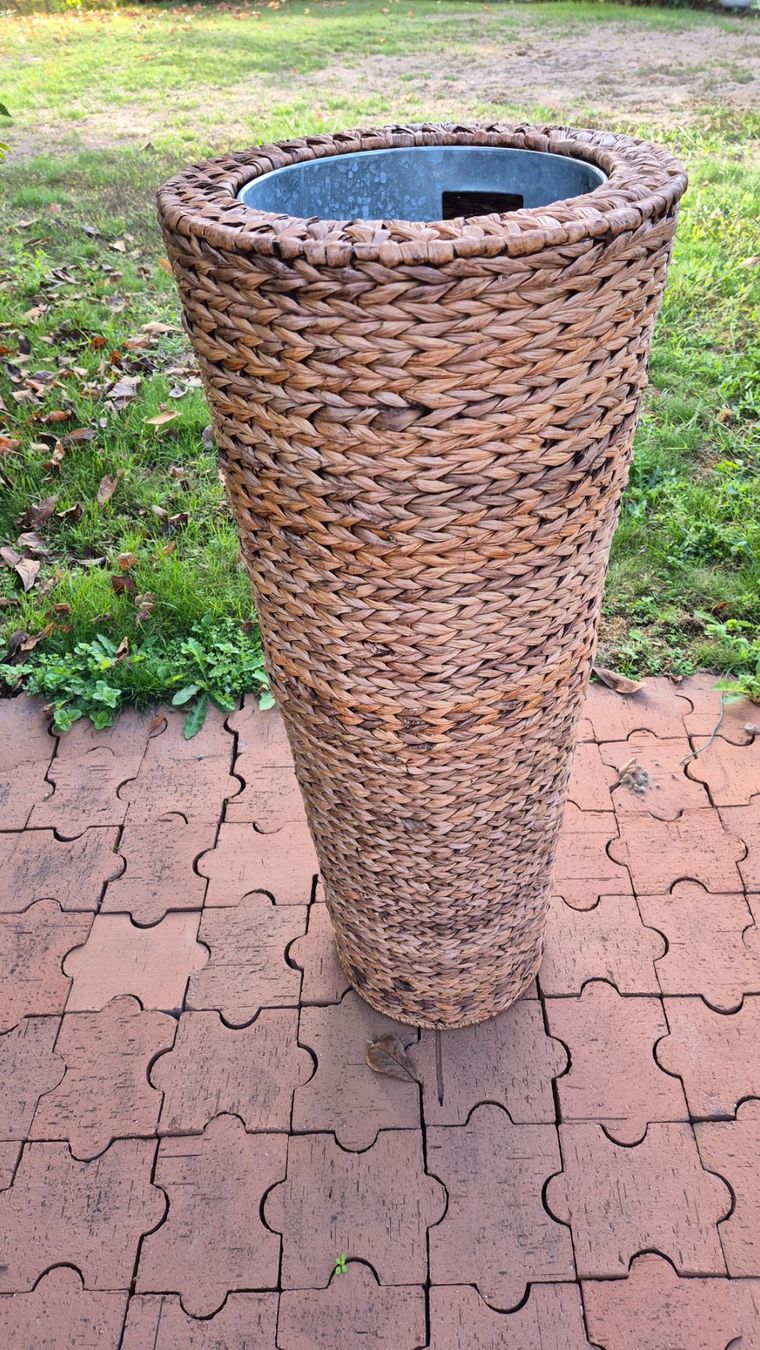 Pots de fleurs: Cach-Pot hoch Ratan Immitation – D'occasion à Stettlen par kur_ss2z