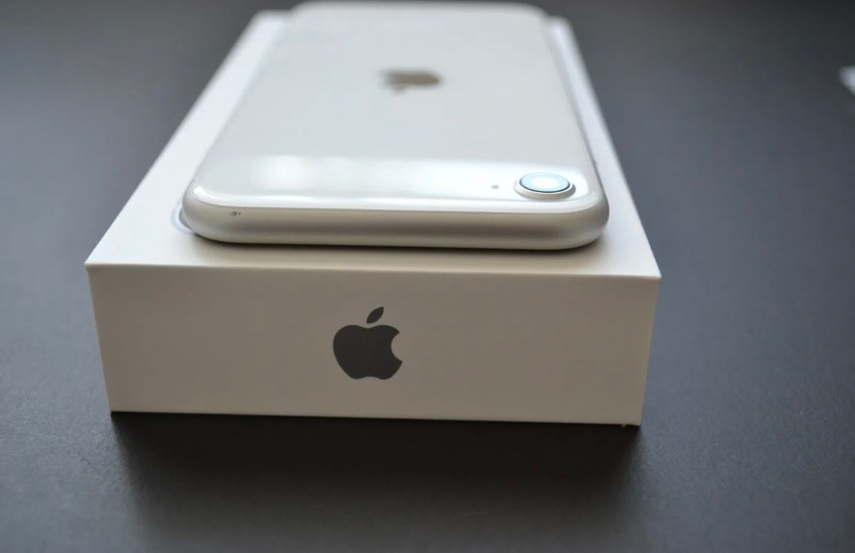 Apple Handys / Smartphones: iPhone SE 2020 (64GB) Akku 97% – Gebraucht aus Luzern von Waince786 5