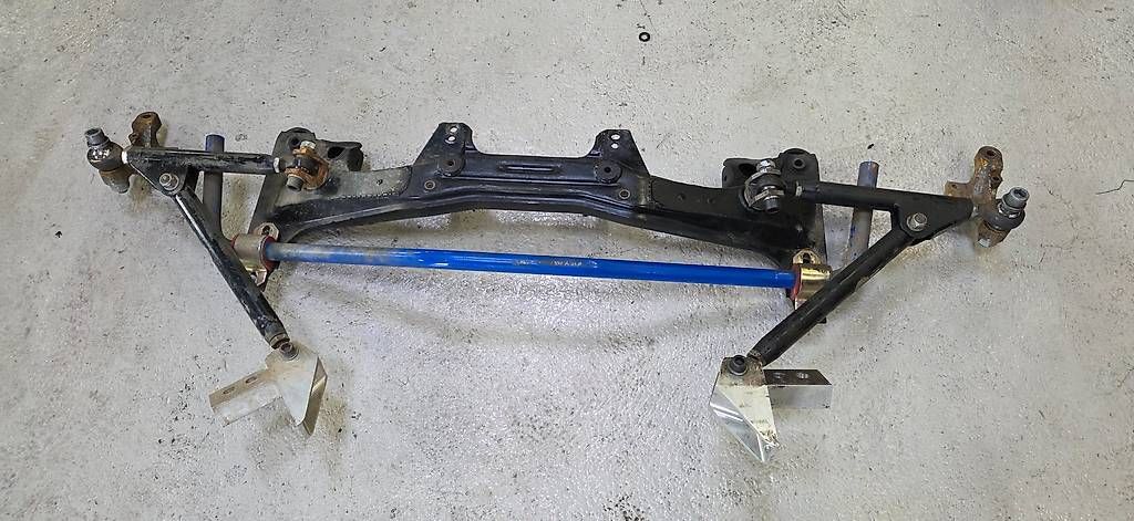 BMW Toutes les pièces auto: Kit train avant M3 e30 Gr.A – D'occasion à Apples par mistral28 2