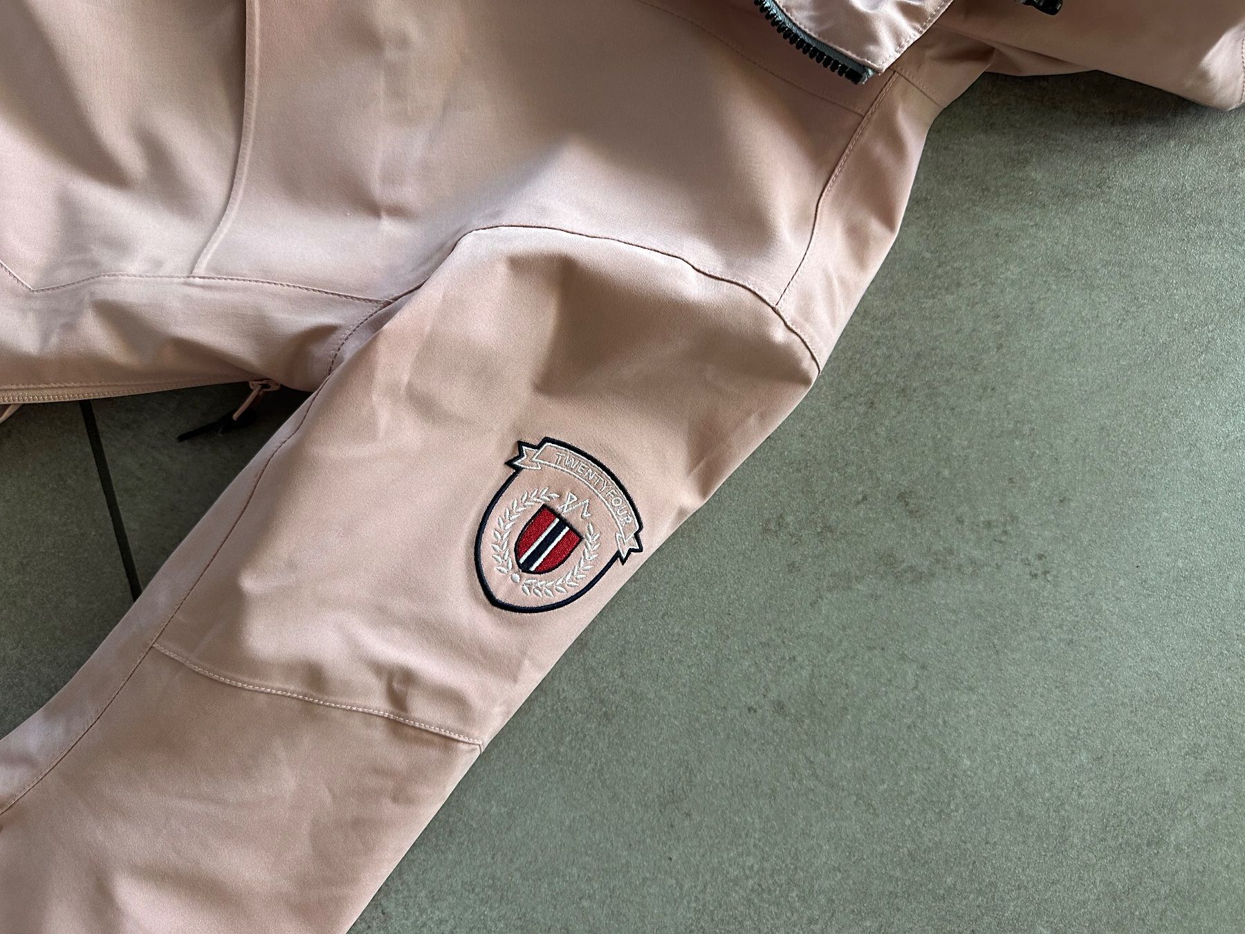 Vestes: Regen-/Trekkingjacke Gr. 36 Twentyfour – D'occasion à Pfäffikon ZH par RIGI70 1