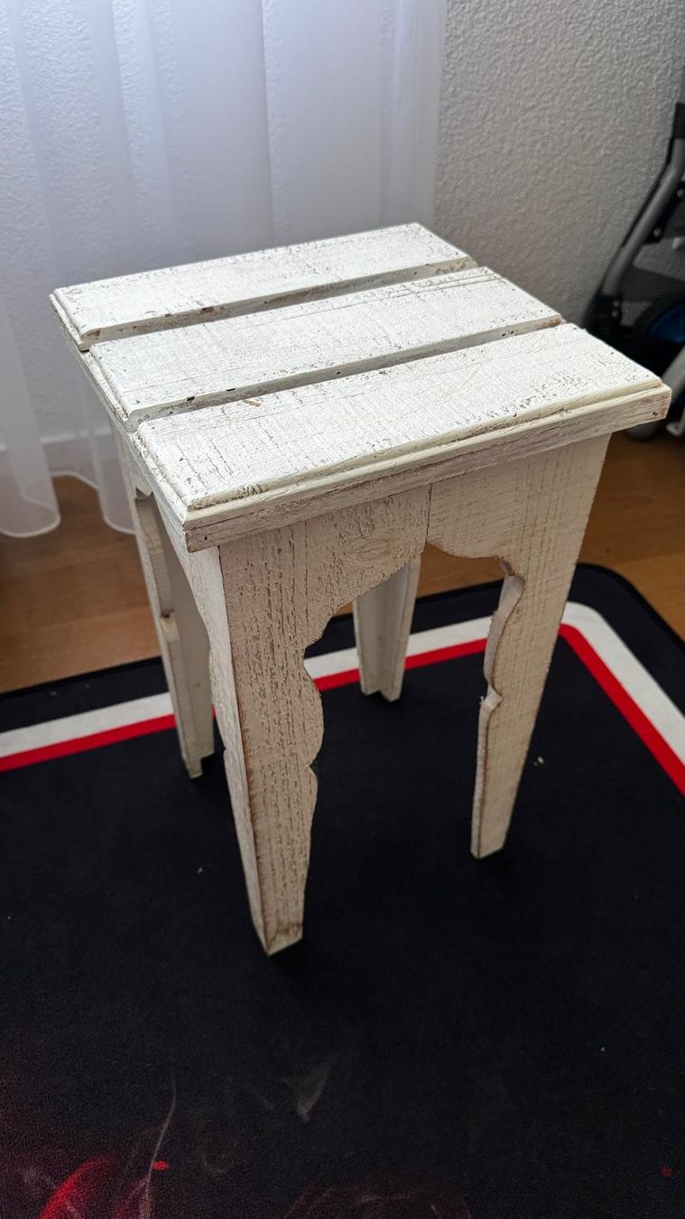Sgabelli: Holzhocker / Beistelltisch weiss – Usato da Oberentfelden venduto da angelheart71