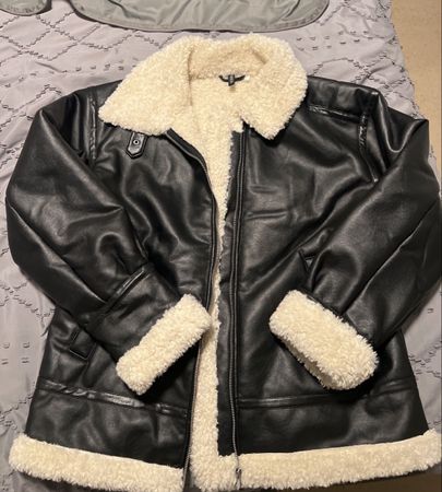 H&M Jacke Kunstleder mit Lammfelloptik schwarz gefüttert