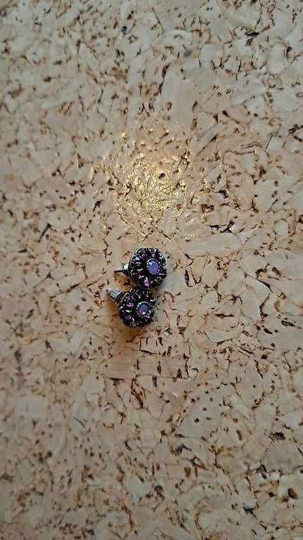 Orecchini pendenti & Orecchini a lobo: Ohrstecker Messing Gold mit violetten Steinen – Usato da Wolfwil venduto da Mim015 2