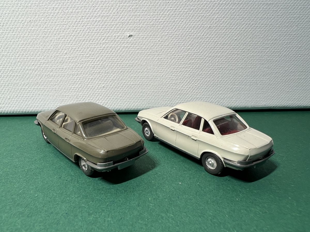 Wiking Modellini d'auto: 2 x Wiking Ro 80 mit eingesetztem Lenkrad in 1/87 – Nuovo (secondo la descrizione) da Weinfelden venduto da Kammerflimmern 1