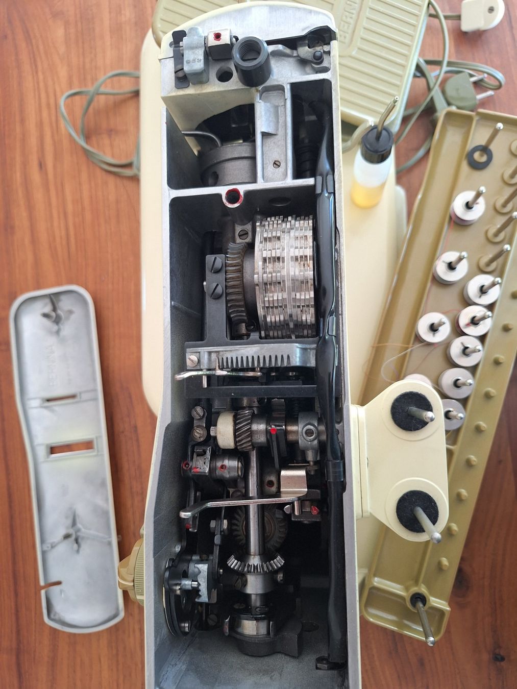 Bernina Nähmaschinen: Bernina Nähmaschine Typ Record 530-2 – Gebraucht aus Winterthur von Xerena 5