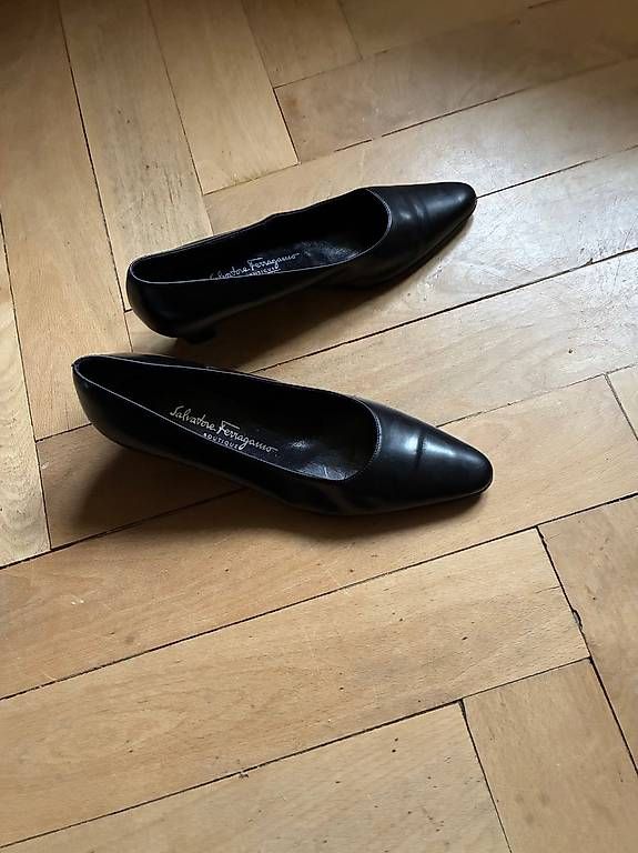 Scarpe da donna: Escarpins  noirs – Usato da Préverenges venduto da Alexmar 1