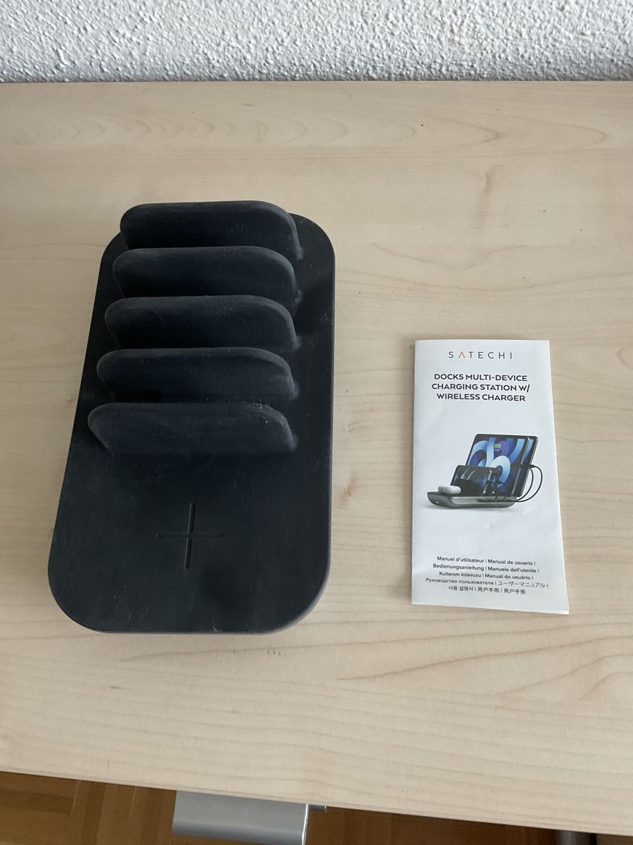 Satechi Dockingstation: Satechi Multi-Device Charging Station, Top Zustand, Schnelll – Gebraucht aus Rotkreuz von rol_p6rh