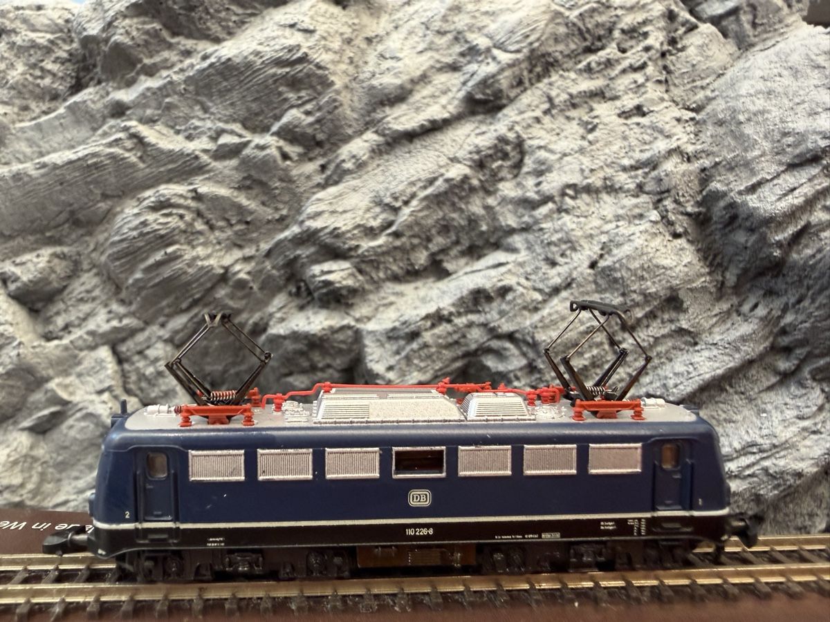 Märklin Modellini di ferrovie: Märklin 8839 DB BR 110 – Usato da Lupsingen venduto da New-Haven 1