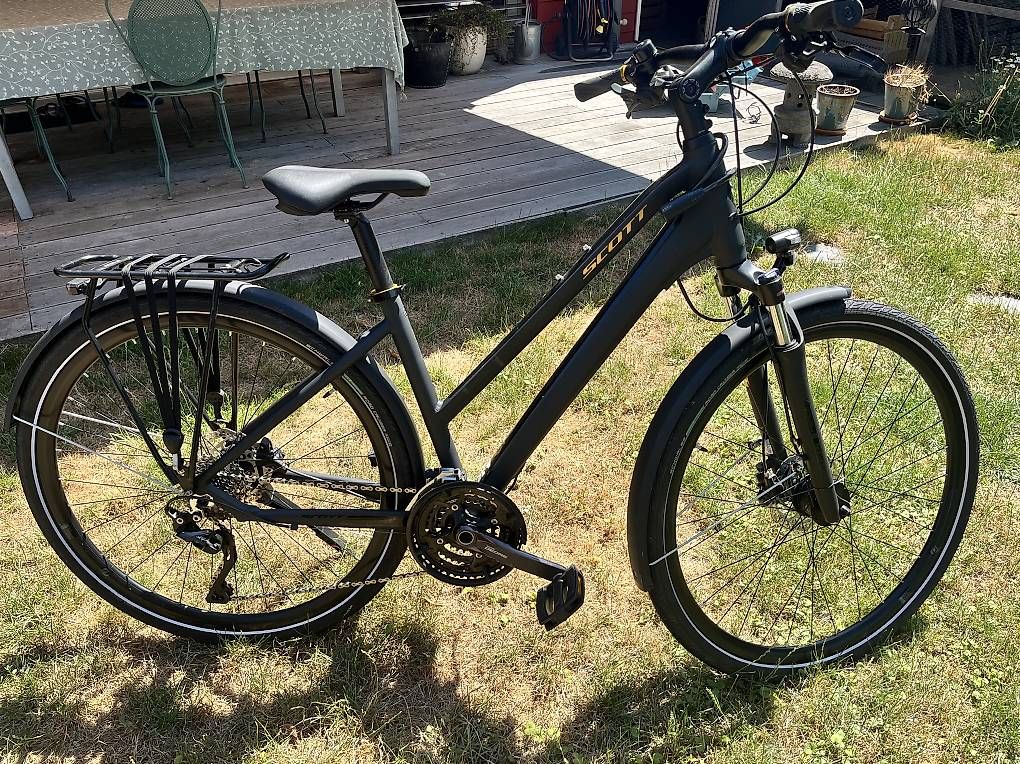 Scott Vélos: Scott Sub femme Taille S – D'occasion à La Chaux-de-Fonds par Taraplapla