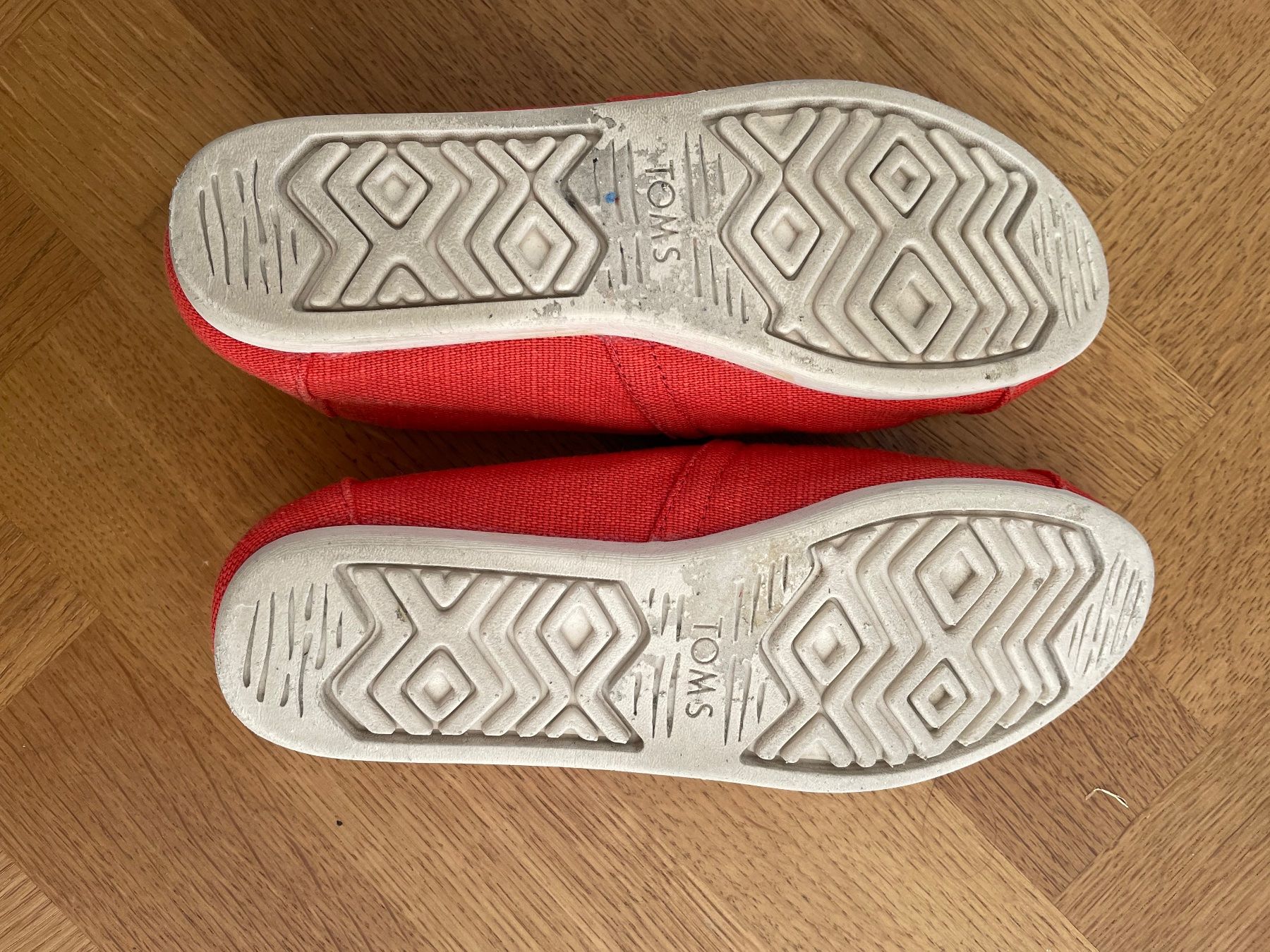 Toms Herrenschuhe: TOMS Slipper Grösse 37 – Gebraucht aus Bern von Laura1112 3
