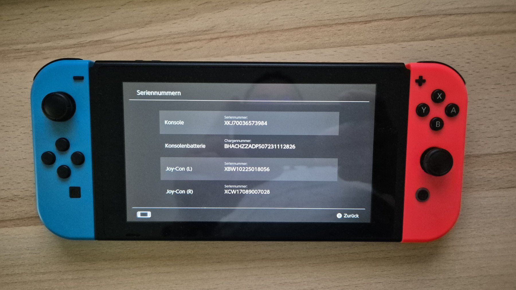 Nintendo Consoles: Nintendo Switch Blau/Rot – D'occasion à Münchenbuchsee par MV_Solutions 1