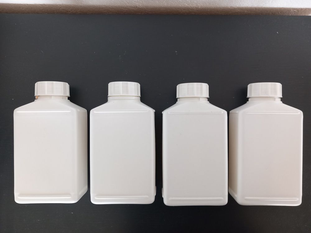 Contenitori & Simili: 4 Kunststoffflaschen, weiss, Leer, m.Deckel, für div. Zwecke – Nuovo (secondo la descrizione) da Oensingen venduto da SpiPhEg46