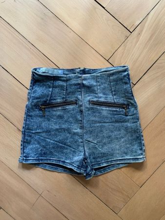 BERSHKA - Jeansshorts Washed Look S