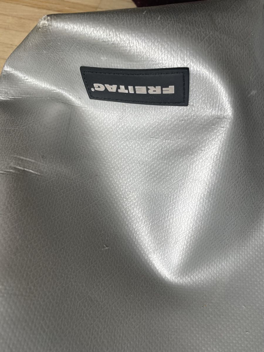 Freitag Borse: Original Freitag Tasche Leland  silber – Usato da Uster venduto da 69madonna 2