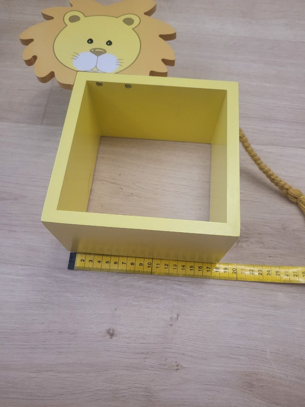 Scaffali: süsses Wandregsl Löwe 18x18cm – Usato da Lupsingen venduto da sta_wgg5 1