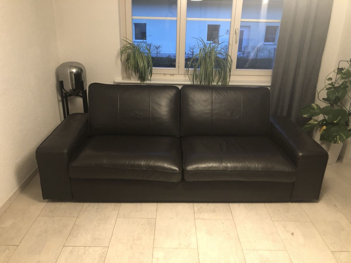 Ikea Divani: Ikea Kivik 3er Ledersofa dunkelbraun – Usato da Bussnang venduto da __Geronimo__ 2