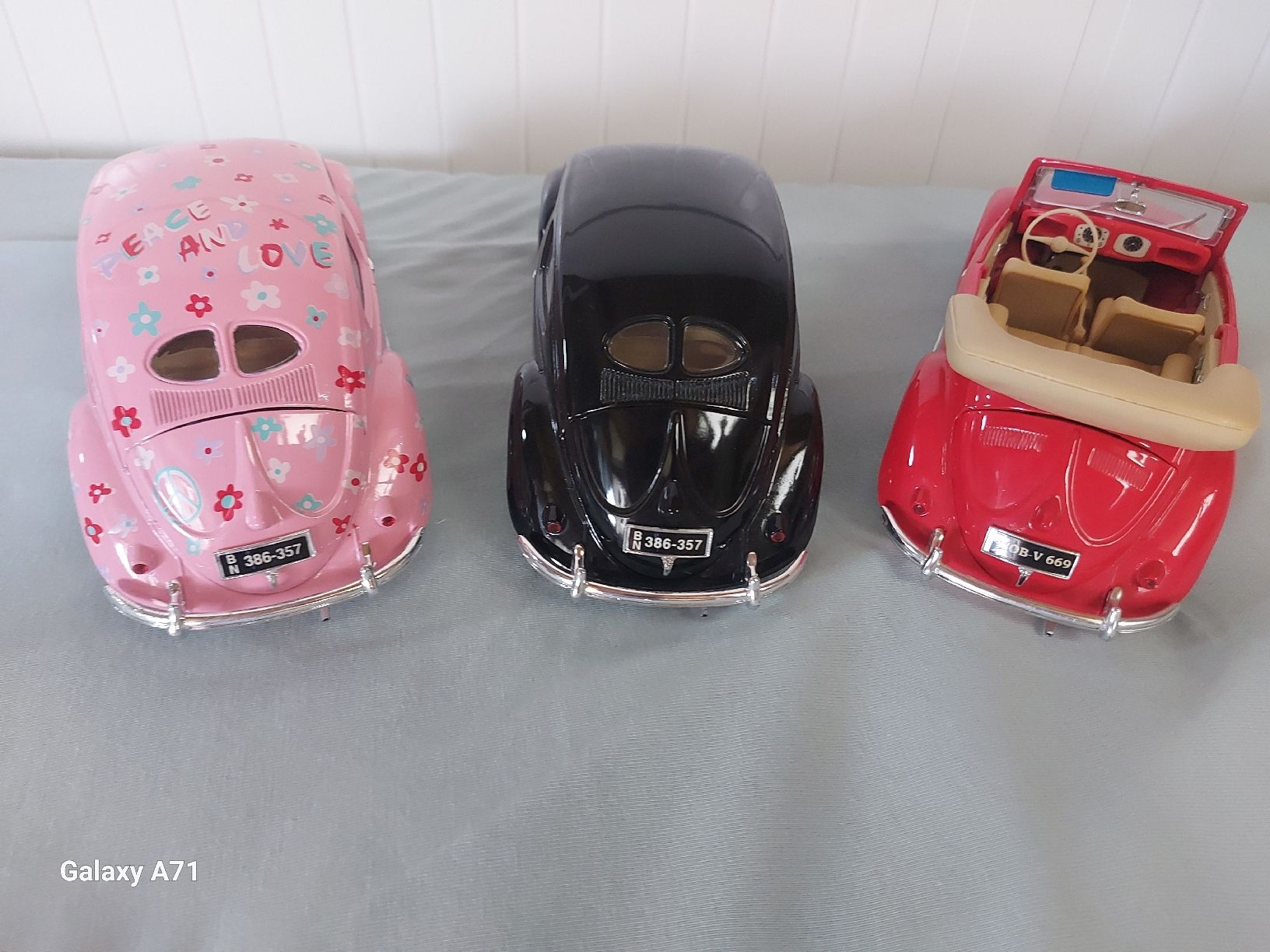 Volkswagen Modellautos: 3 VW Käfer 1:18 – Gebraucht aus Rumisberg von AaronRodgers81 4