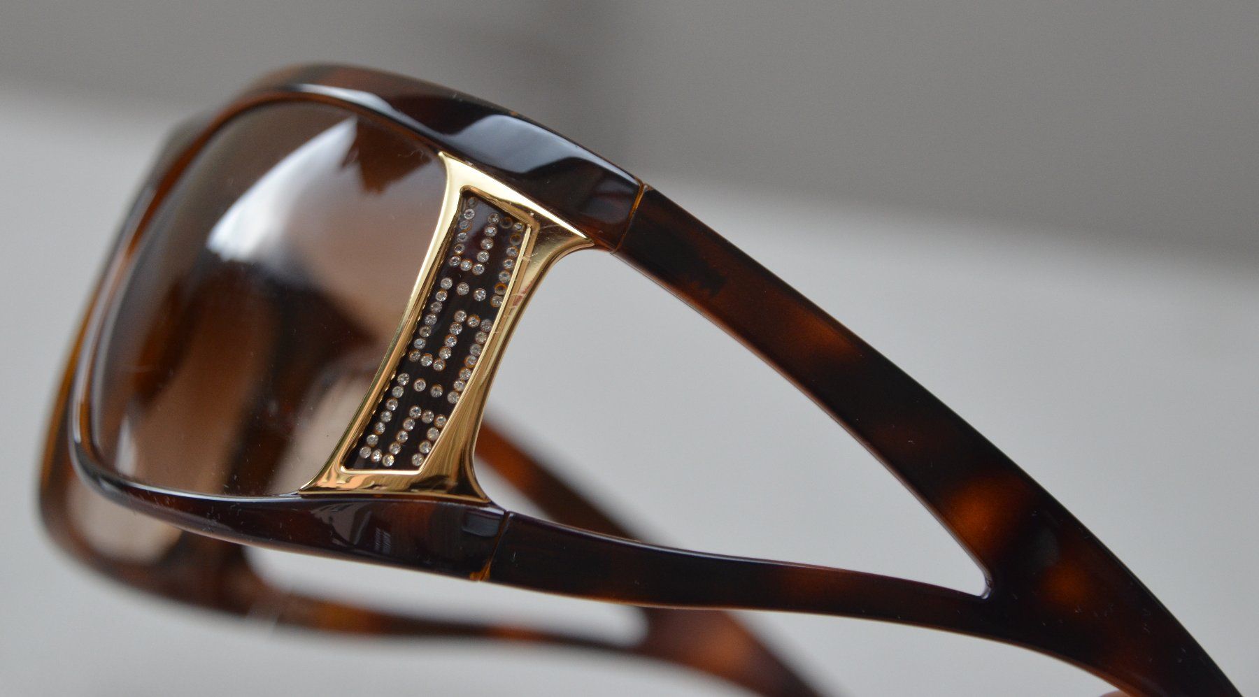 Versace Occhiali & Lenti: Versace 4135  Sonnenbrille / Lunettes de soleil – Usato da Collonges venduto da arashee 6