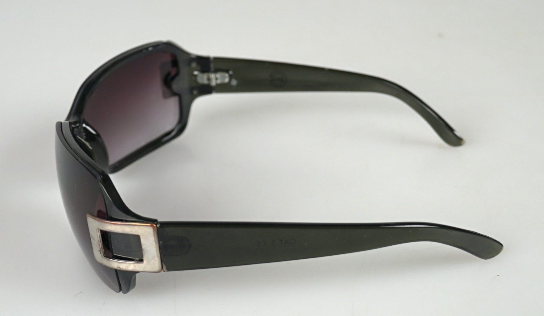 Occhiali & Lenti: Moderne Sonnenbrille – Usato da Volketswil venduto da brockipfannenstil 1
