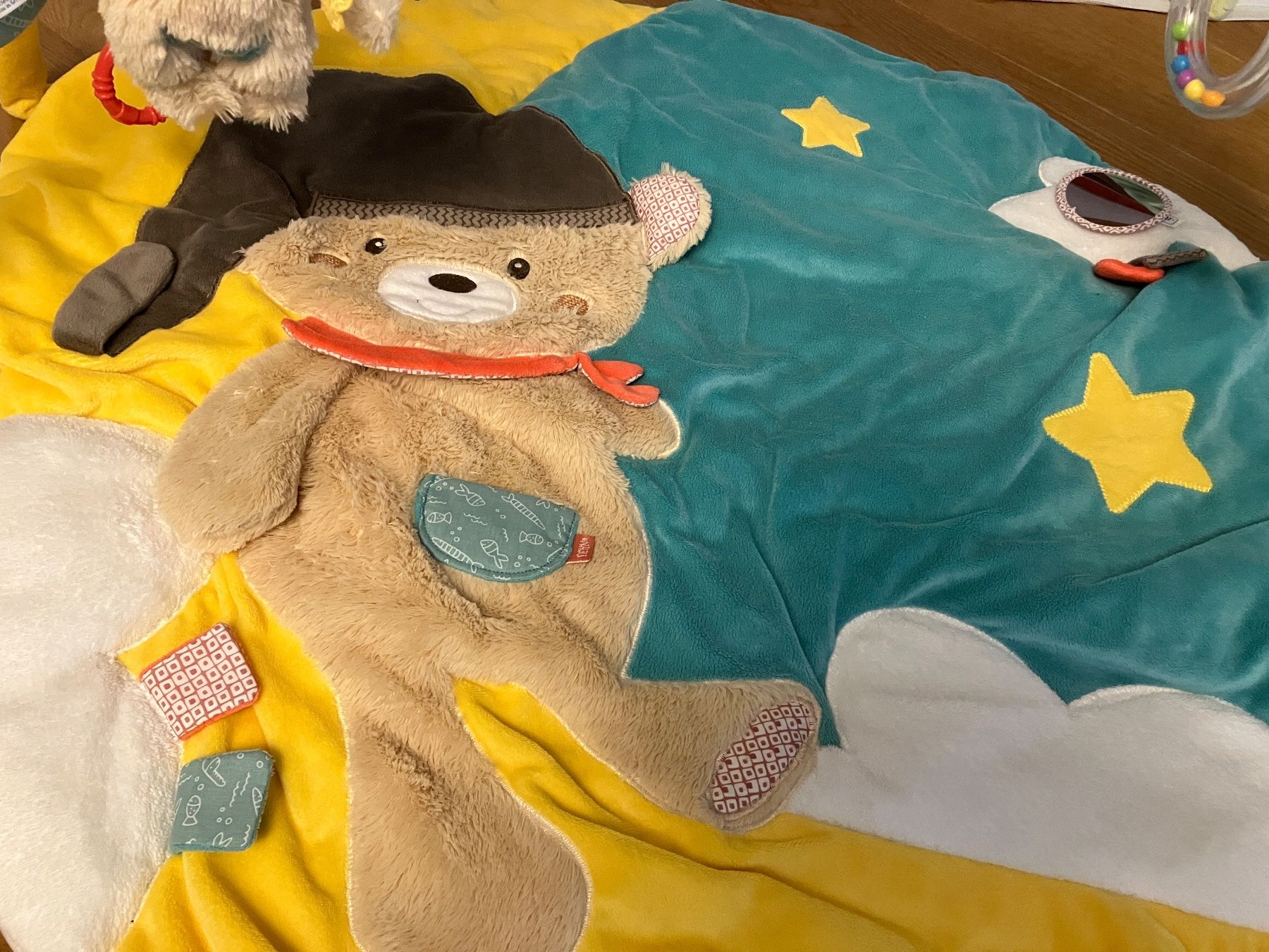Spielmatte: Baby Fehn Halbrundbogen mit Bär,  3-D-Activity-Decke – Gebraucht aus Sirnach von ac__kxd5 1