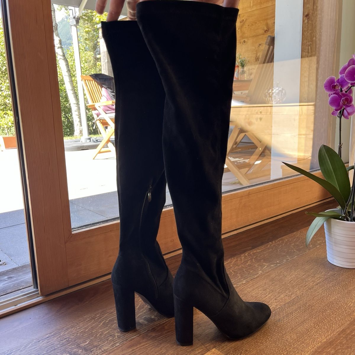 Scarpe da donna: Hohen Stiefeln Gr. 38 Schwarz  – Usato da Cunter venduto da tiramisuuu_