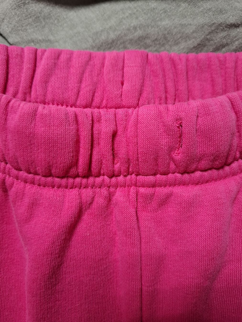 Pantaloni: Trainerhose Gr. 158, pink, Jogginghose – Usato da Urtenen-Schönbühl venduto da nerdgirl 2