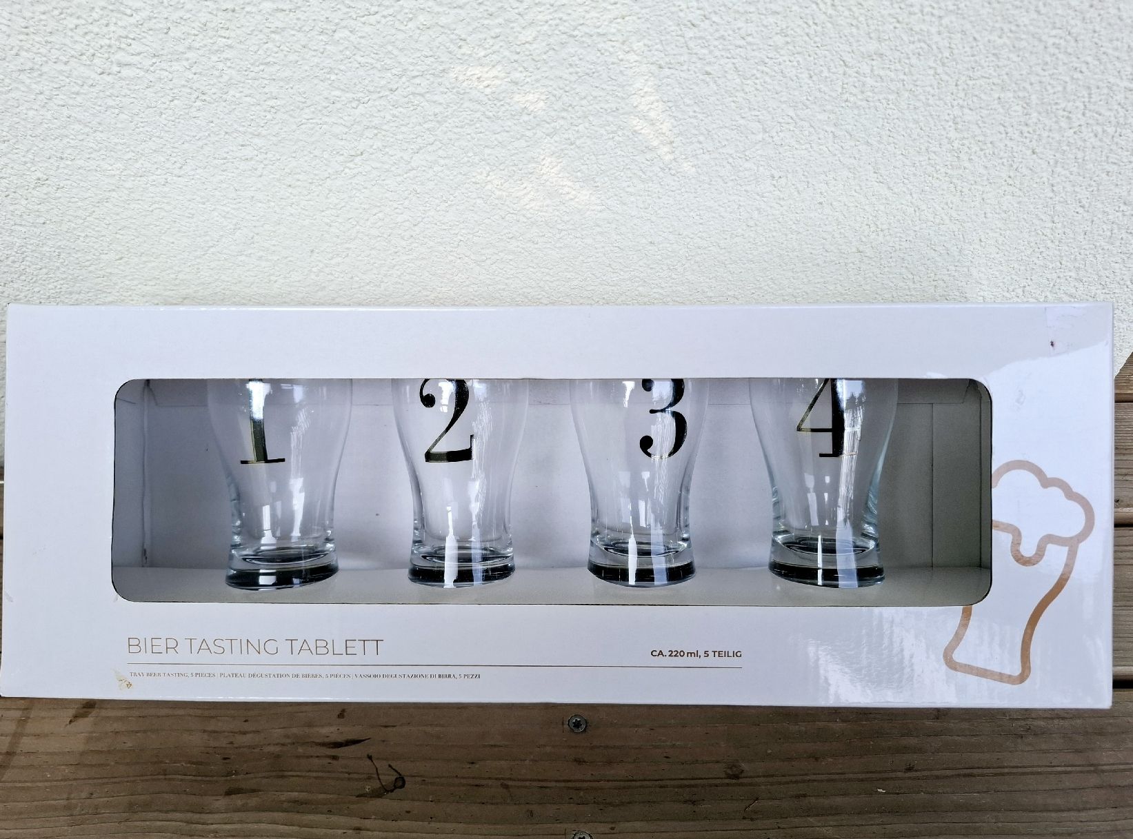Gläser: Bier Tasting Set mit 4 Gläsern auf Holztablett, Neu! – Neu und originalverpackt aus Brugg AG von IliaB
