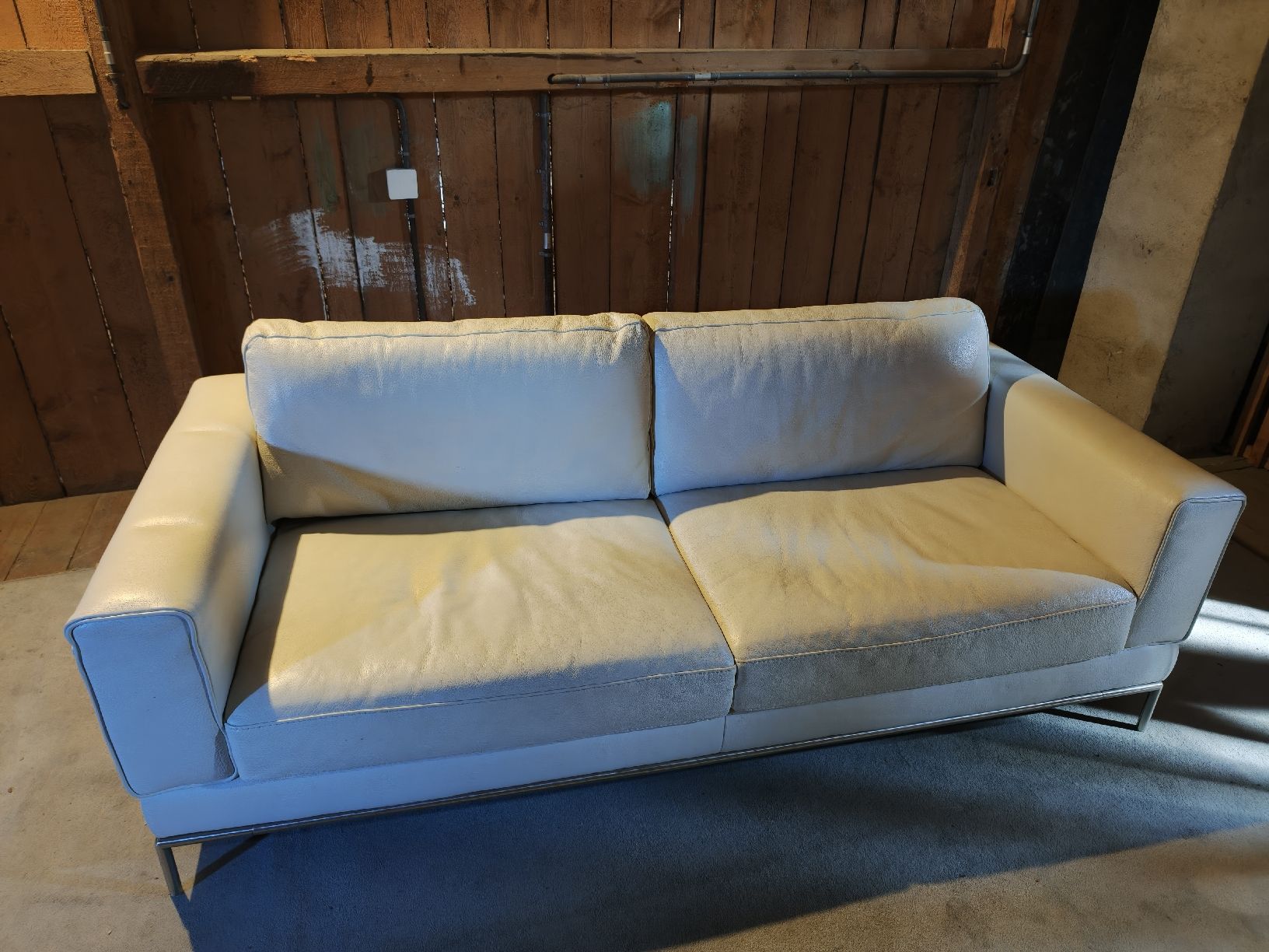 Divani: Kunstleder Sofa+Sessel in weiss, Gratis! – Usato da Elgg venduto da AlexanderH2002