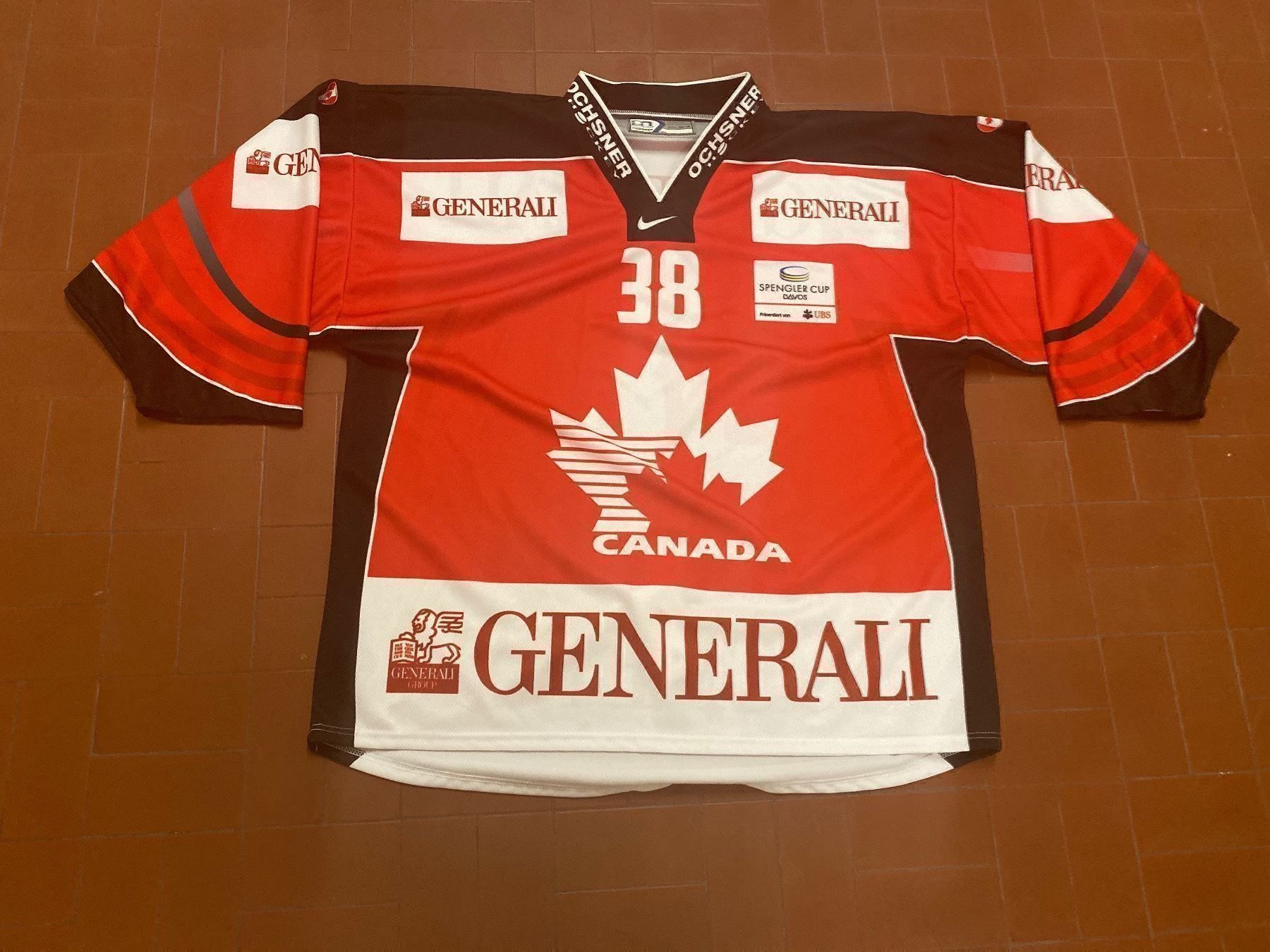 Gameworn Leibchen & Hosen: Team Canada Spengler Cup Gameworn Trikot – Gebraucht aus Wallisellen von theadicts77