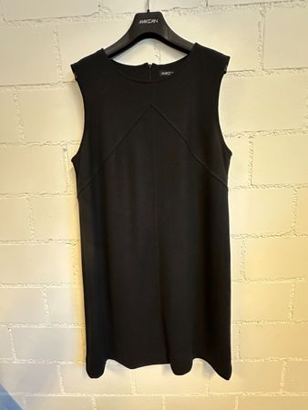 Kleid (gefüttert) von Marc Cain (42) neuwertig