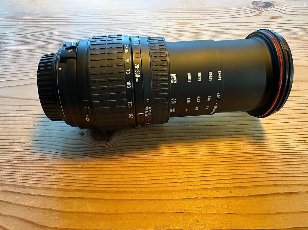 Canon Fotocamera: Canon EOS 5D Mark II mit Zubehör – Usato da muttenz venduto da Steveee_z 2