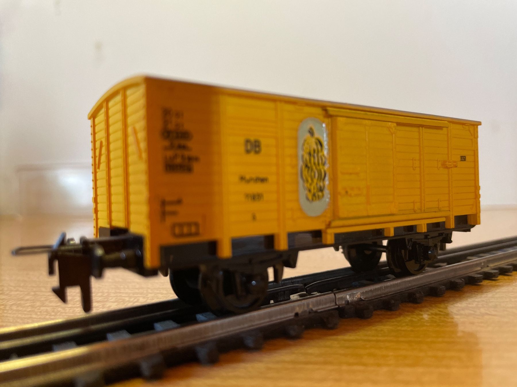 Trix Modelleisenbahnen: Trix Express H0 Güterwagen DB München – Gebraucht aus Suhr von Daneli7