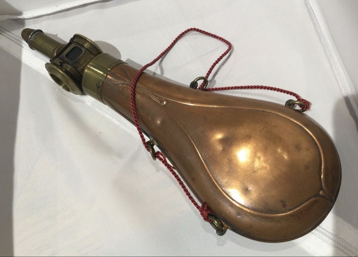 Bottiglie: Antique powder flask. – Usato da Tannay venduto da WhyNotBuy 1