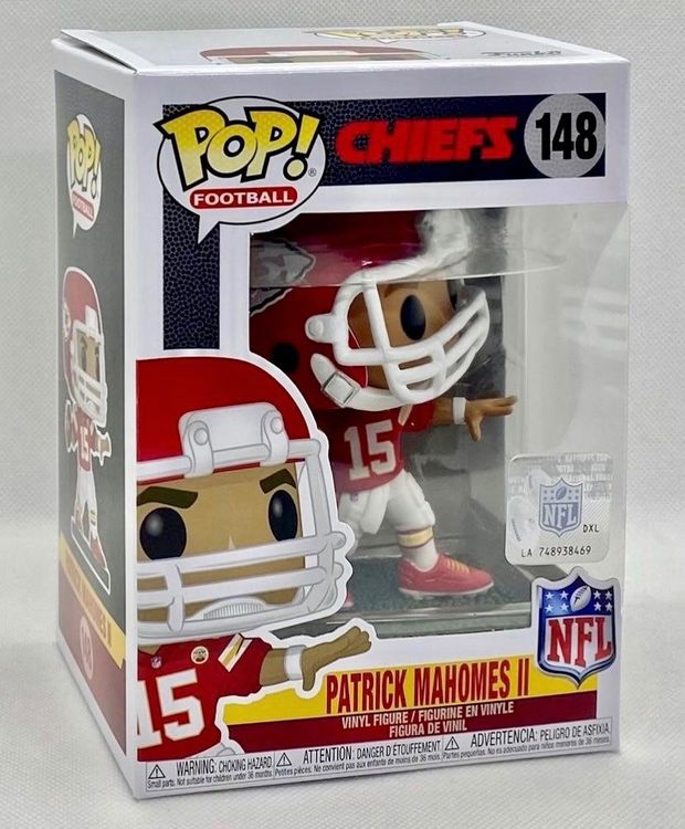 Patrick Mahomes Chiefs #10 Funko Pop! NFL Trading Cards Vinyl