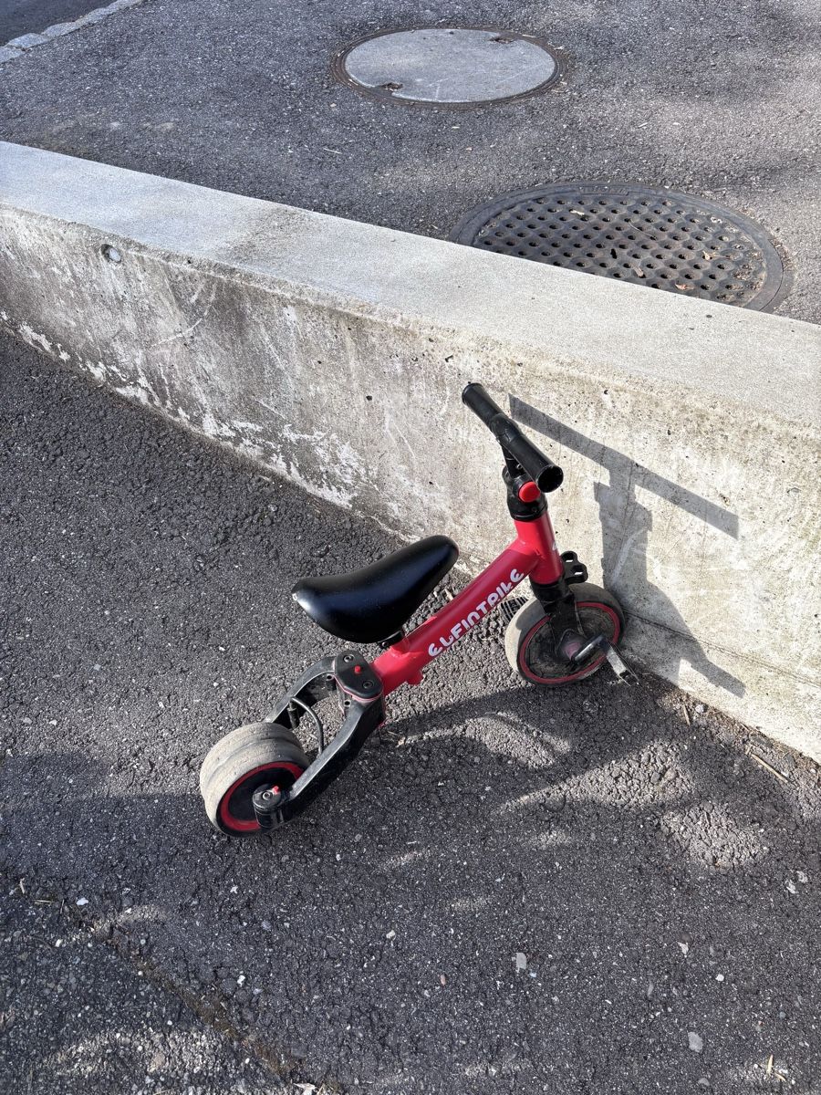 Veicoli per bambini: Triciclo Kinderkraft + monopattino – Usato da Aarwangen venduto da Bianco86Nero 3