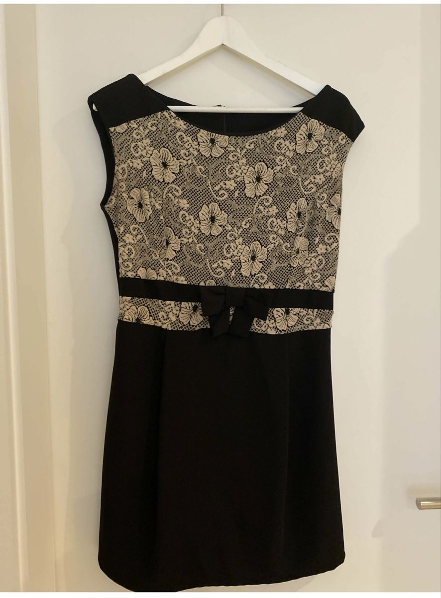 Vestiti: KLEID MIT JÄCKLI GRÖSSE M – Usato da Dübendorf venduto da ali_g7p8 1