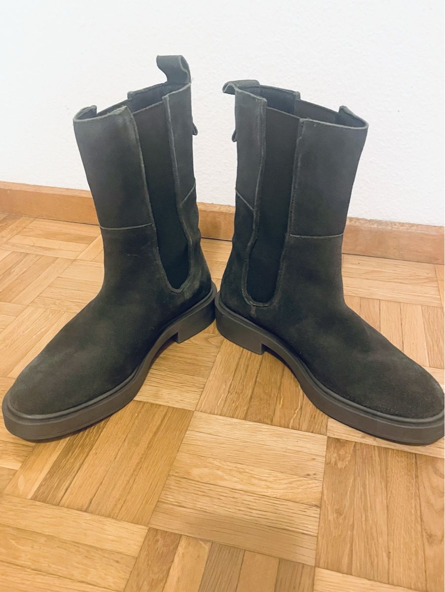 Damenschuhe: Stiefel – Gebraucht aus Horn von Jronimo 4