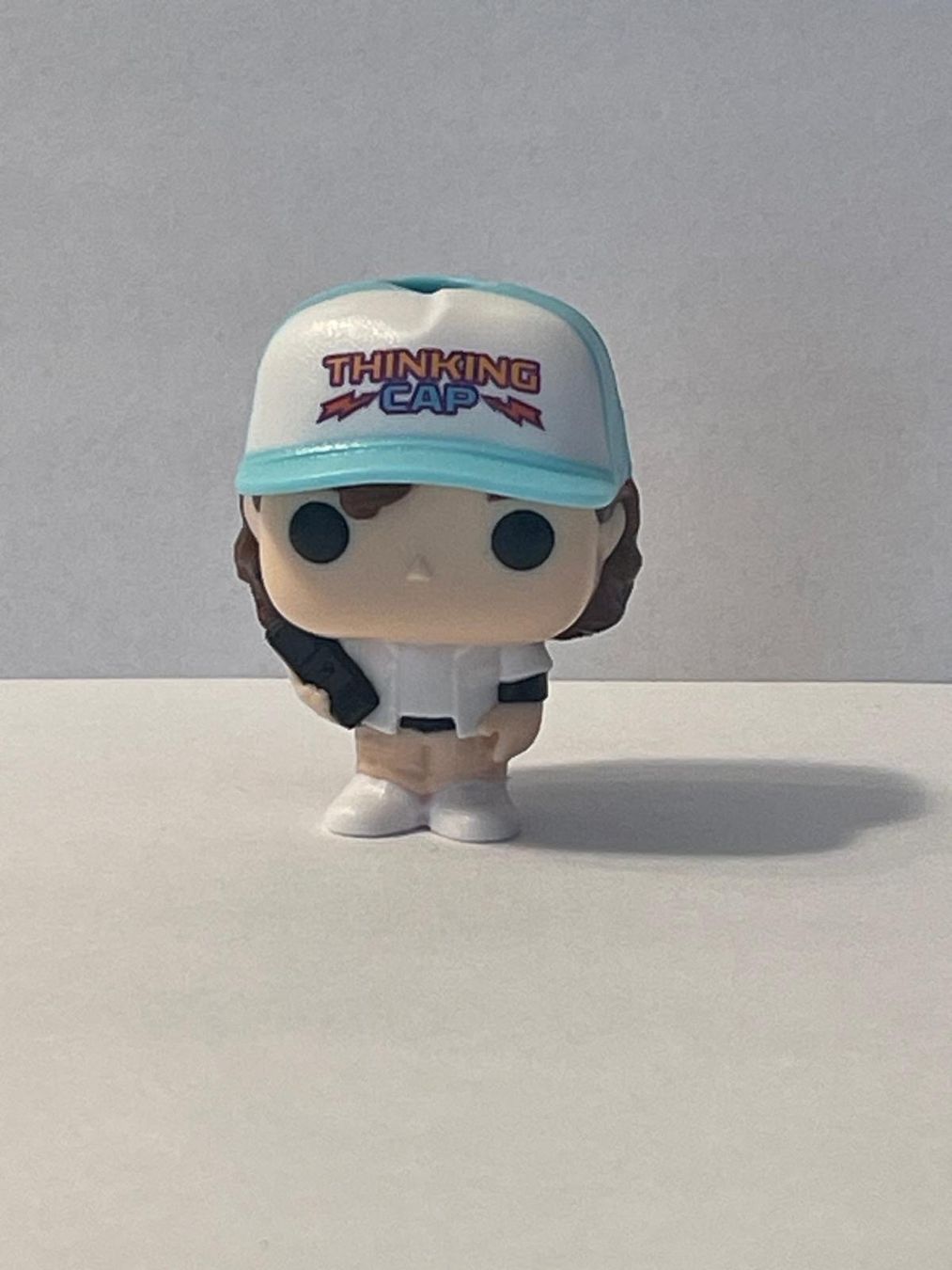 Funko Statuette: Dustin, stranger things kinder joy funko pop – Nuovo (secondo la descrizione) da Uitikon Waldegg venduto da daniela_diana