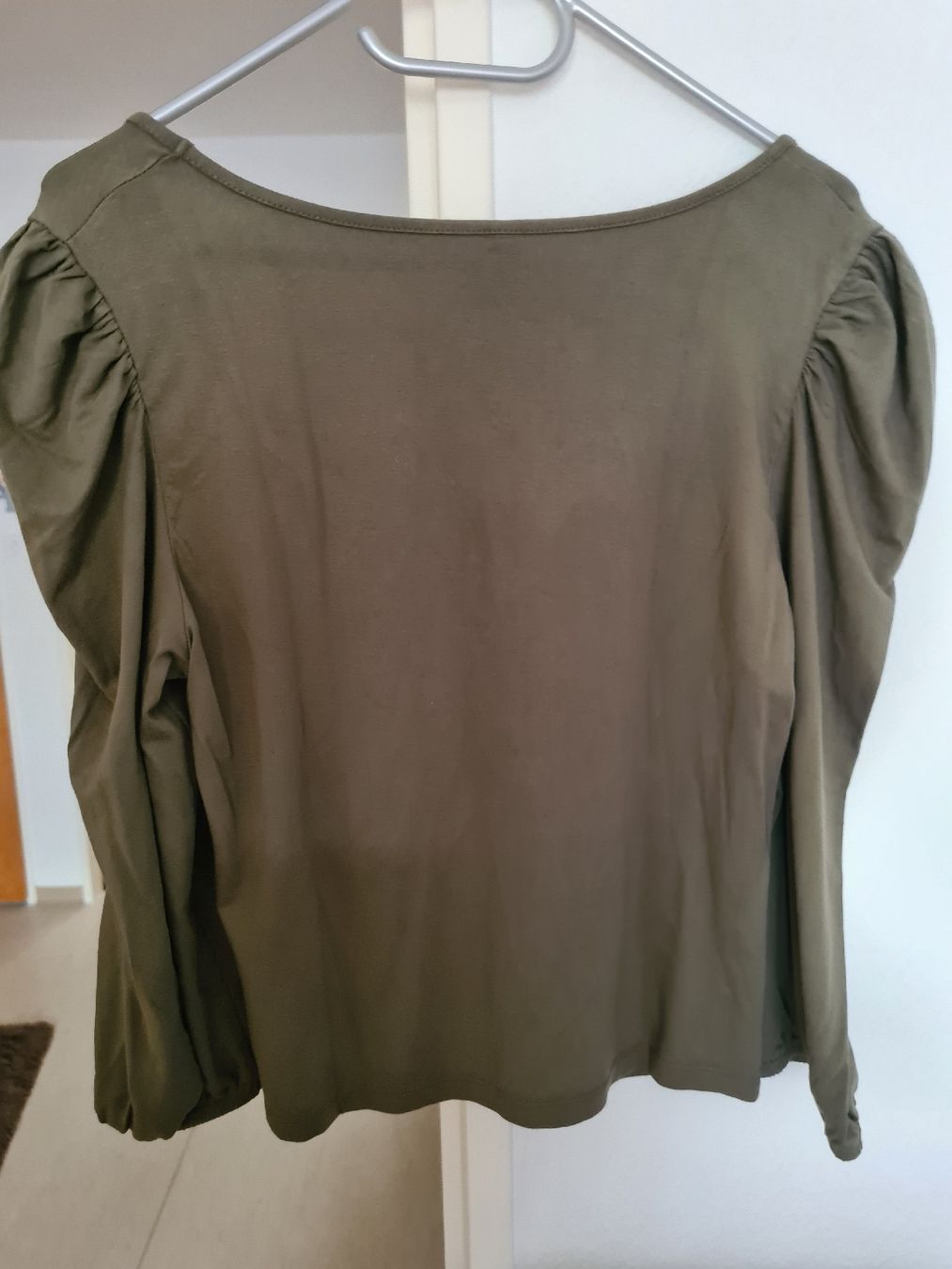 Only T-Shirts: ONLY Shirt Olivengrün Gr XL – Neu (gemäss Beschreibung) aus Winterthur von Jana1701 2