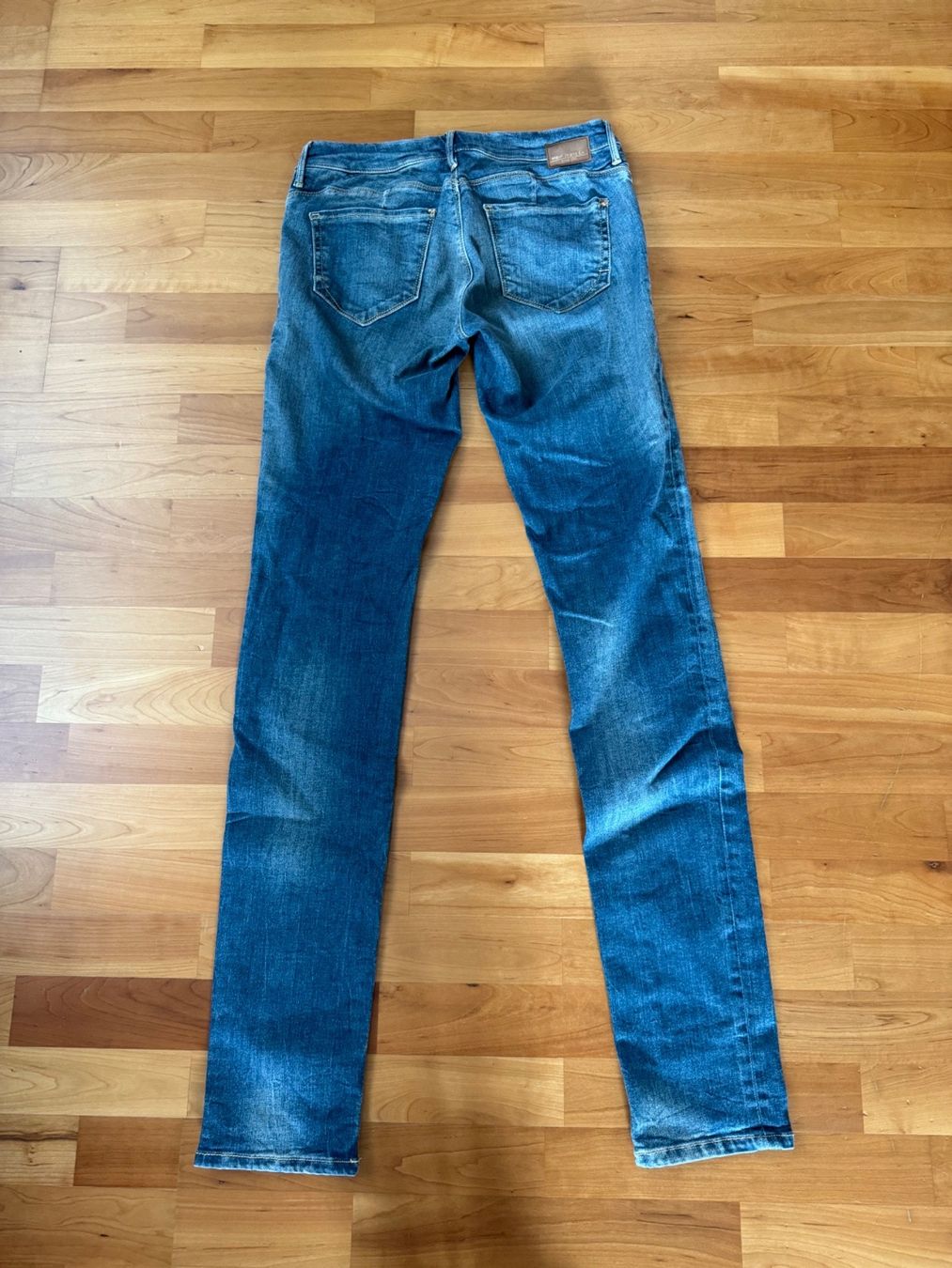 Mavi Jeans: Neue Jeans von Mavi Grösse 27/34 – Nuovo (secondo la descrizione) da Schüpbach venduto da 2ndHandRose 2