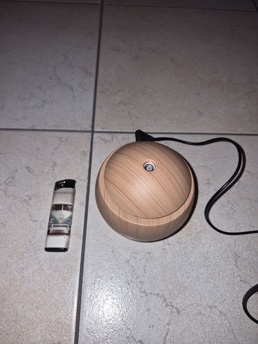 Umidificatori d'aria: mini Luftbefeuchter in Holz optik mit LED – Usato da Istighofen venduto da kla_2k5b