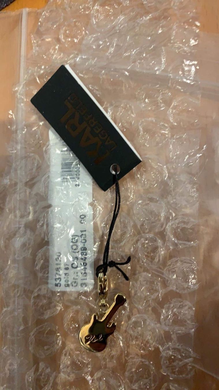 Swarovski Ciondoli: Karl lagerfeld pendentif neuf Swarovski – Nuovo e nell'imballaggio originale da Petit-Lancy venduto da Roubs37 6