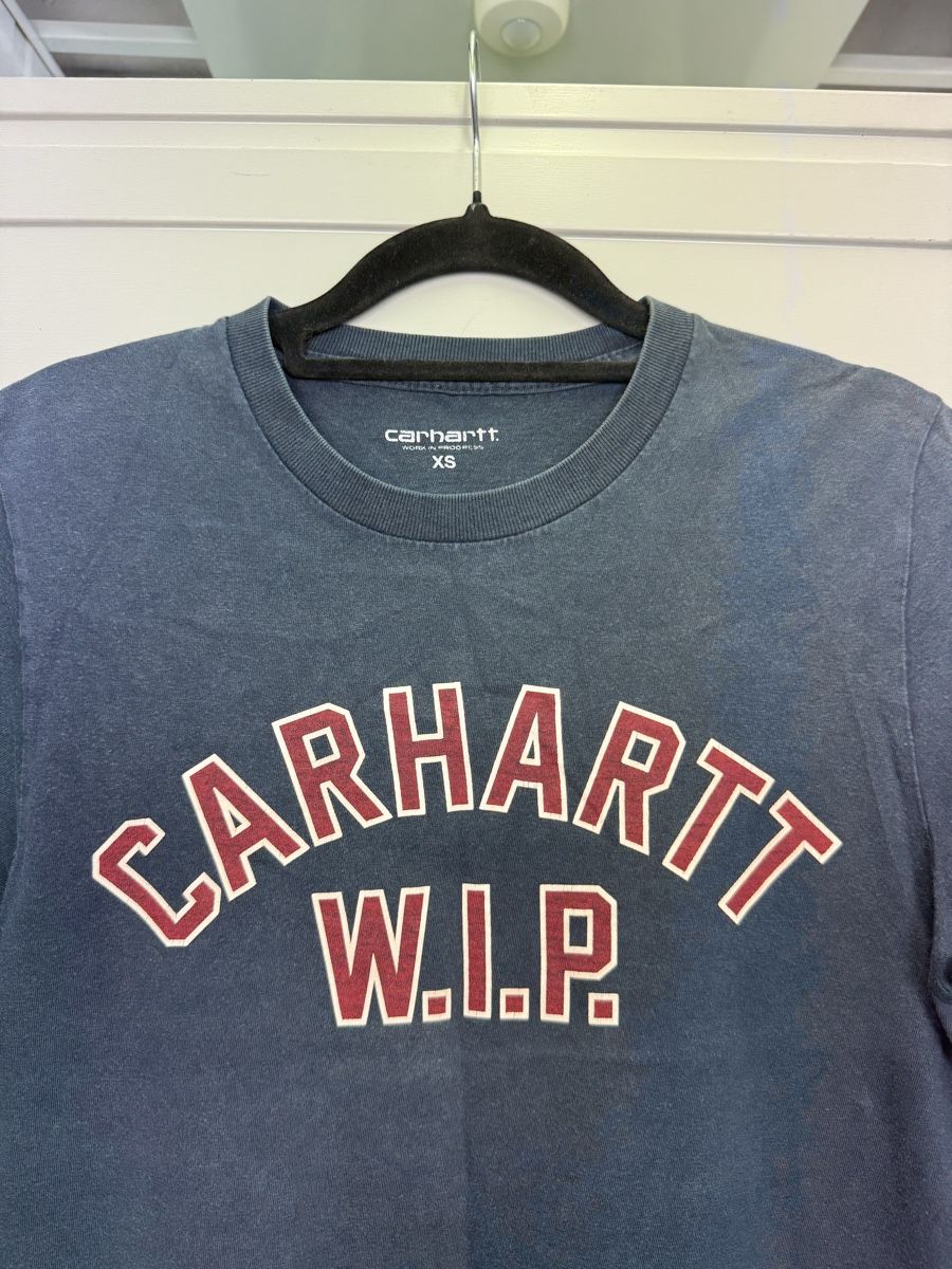 Carhartt T-shirts: Carhartt W.I.P tee – D'occasion à Lausanne par Unehistoiredesapes 1