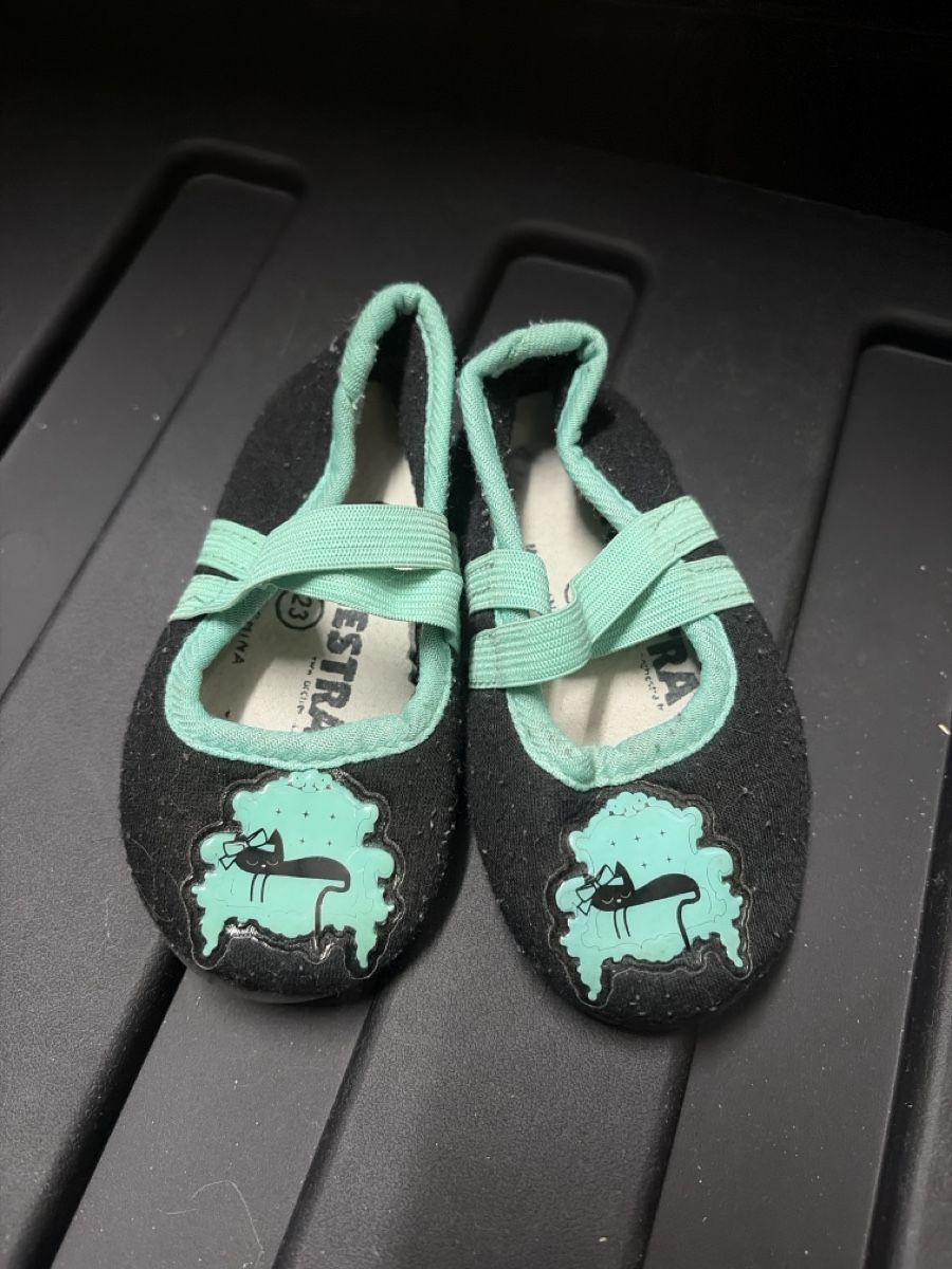 Chaussures filles: Mädchenfinken, Grösse 23 – D'occasion à Granges-Paccot par Fwaeber