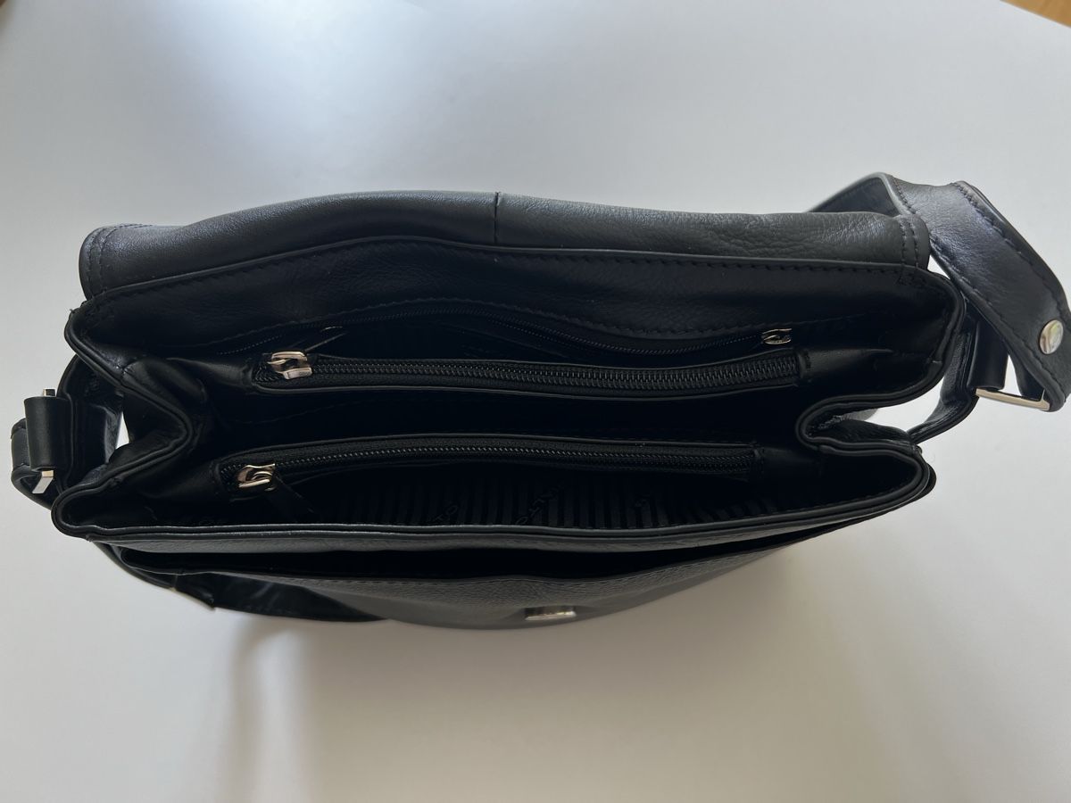 Taschen für Damen: Umhängetasche Leder schwarz – Gebraucht aus Fahrwangen von luna0404 2